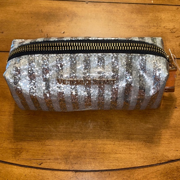 Victoria’s Secret zippered silver glitter makeup pouch/pencil case . NWT - Picture 1 of 3